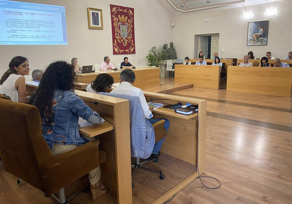 El Pleno aprueba el primer plan municipal de inclusión social