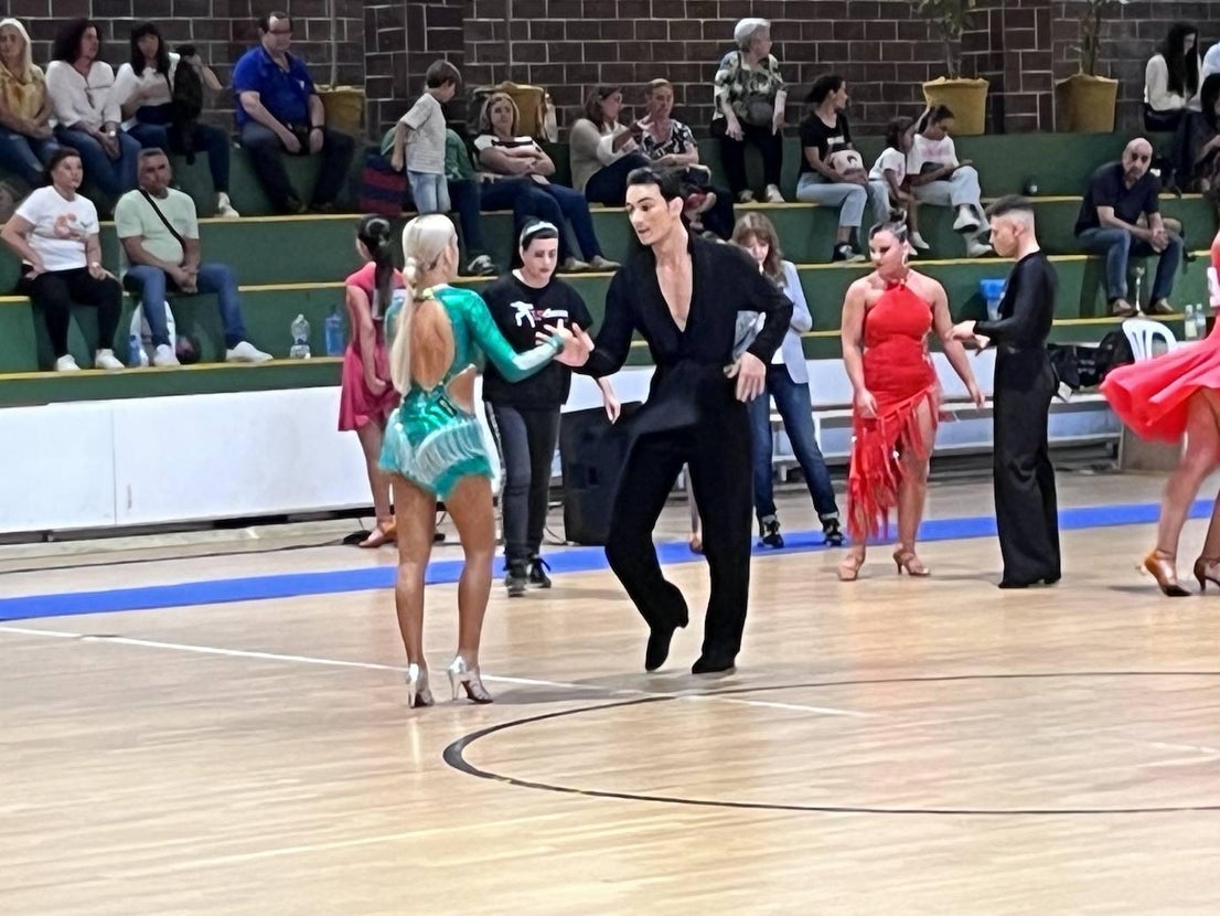 200 bailarines de toda España acuden a los trofeos de Almendralejo