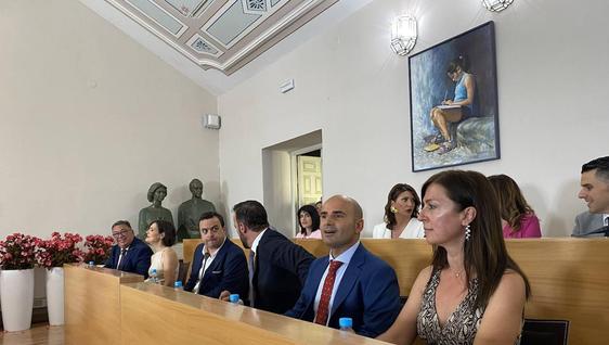 Ramírez reparte casi cincuenta áreas entre los diez concejales