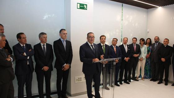 El presidente de Cajalmendralejo inaugura la sede en Madrid del Banco de Depósitos