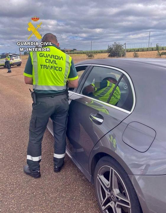 Pillada una conductora ebria por la A-66 entre Zafra y Torremejía