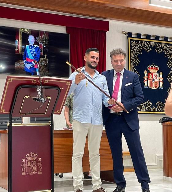 La oposición (PP y Psoe) deja al alcalde independiente sin retribución
