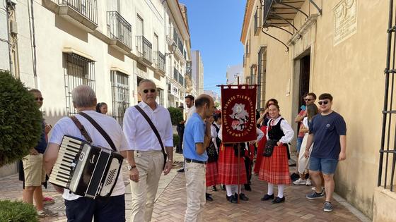 Comienza Festibarros con cinco galas de folclore