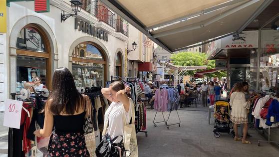 La Feria del Comercio llena el centro de animación