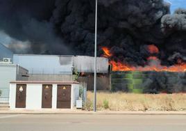El patio donde se almacenaba el material fue la zona más afectada