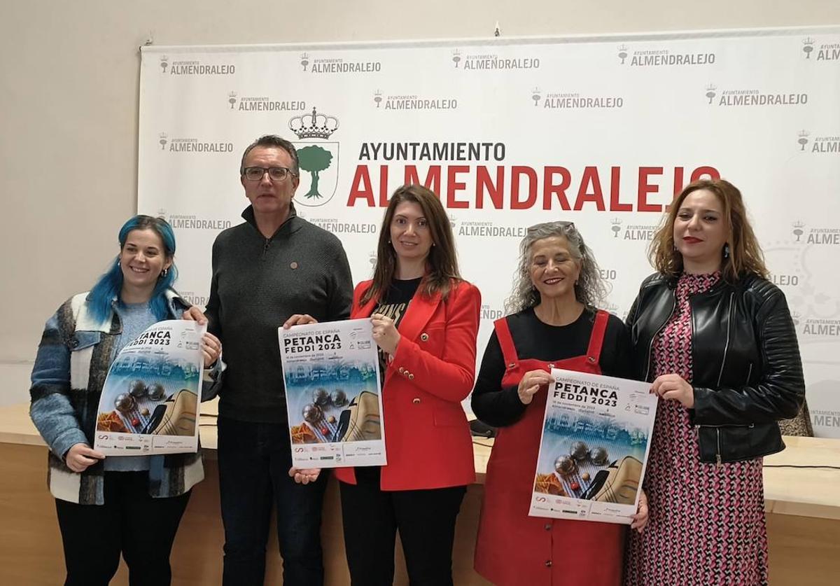 Presentación del campeonato por parte del Club El Almendro
