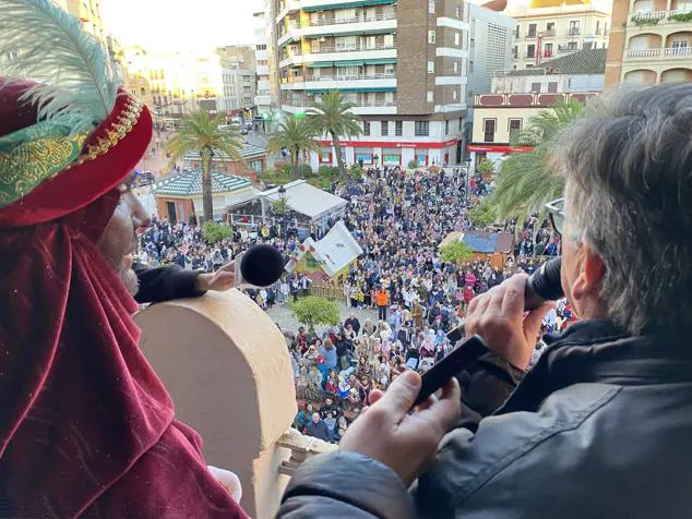 Fotos: El Heraldo de Barros anticipa la llegada de los Reyes Magos