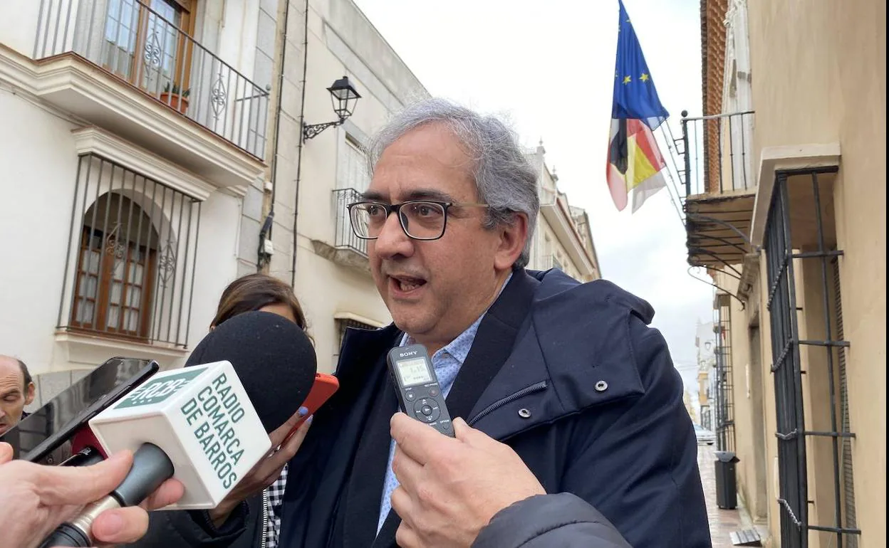 Joaquín Macías ha visitado Almendralejo para esta petición. 