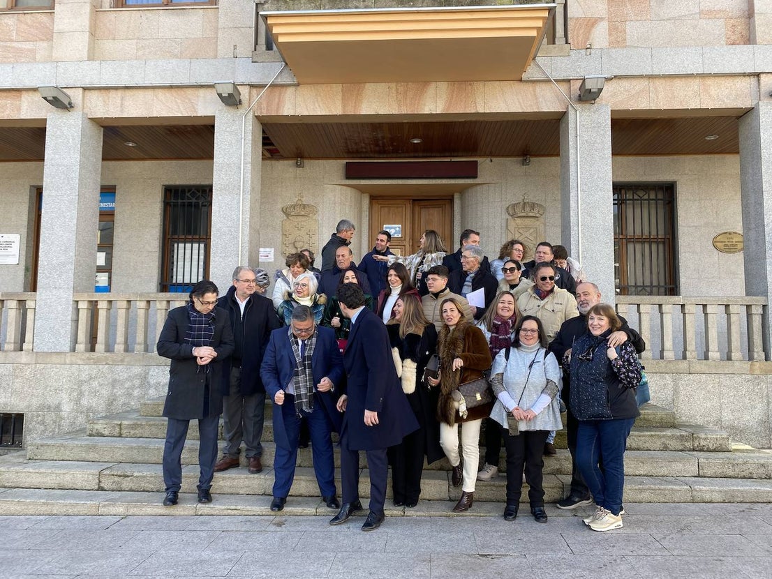 En la expedición hubo representación de varios colectivos ciudadanos. 