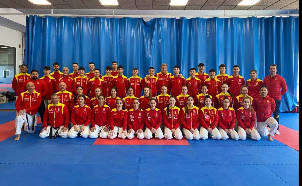 Componentes de la selección española que ha viajado a Chipre. 