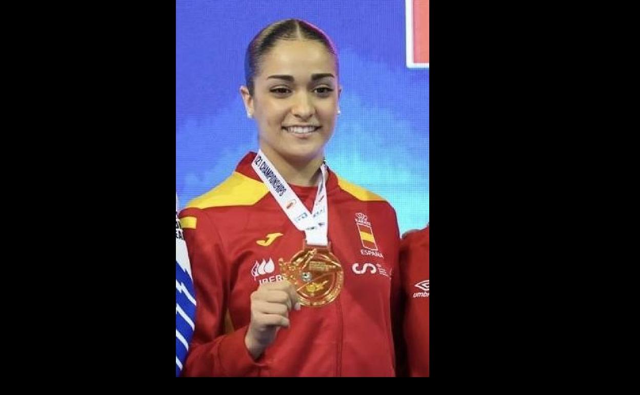 Paola García revalida el título de campeona de Europa junior en kata femenina en Chipre