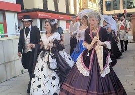 Un momento de la pasarela romantica del sábado por la tarde.