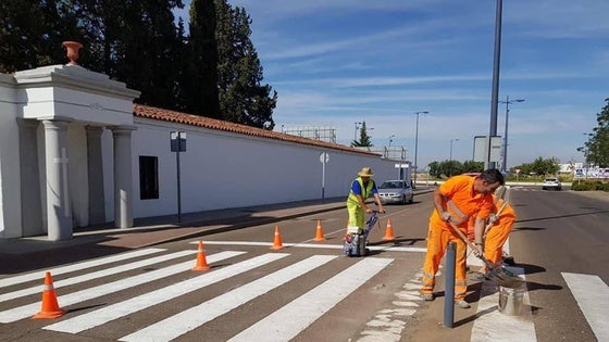 El repintado de la señalización de las calles comienza este miércoles por Rafael Alberti