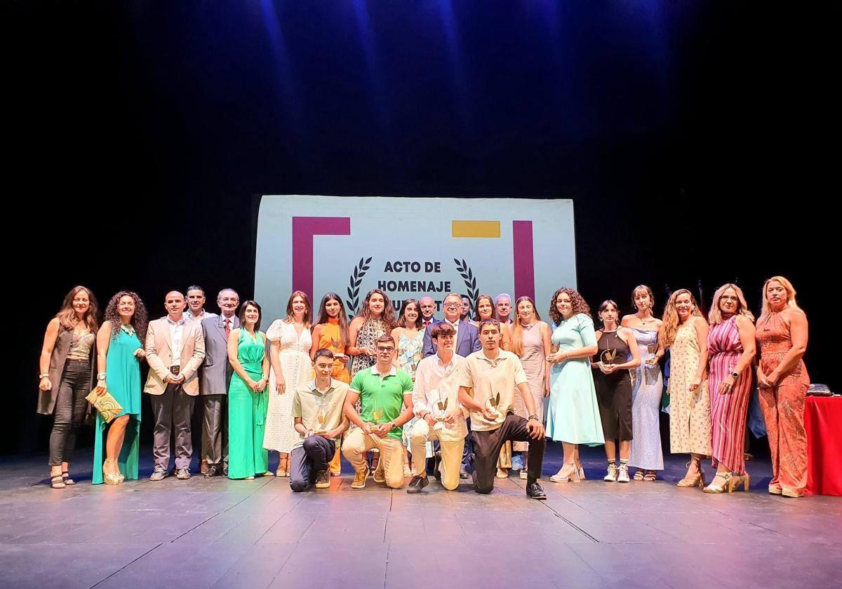 El homenaje a los mejores expedientes académicos llega este viernes al teatro