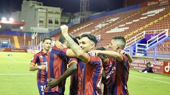 El CD Extremadura empieza con paso firme