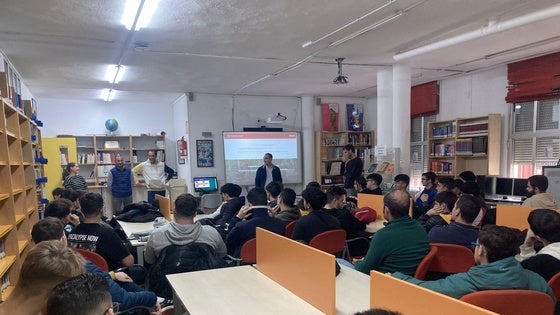 Hoy comienzan las jornadas técnicas y de empresas organizadas por el IES Santiago Apóstol