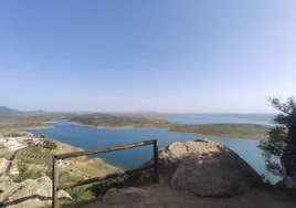 Vistas del pantano de Alange desde su castillo