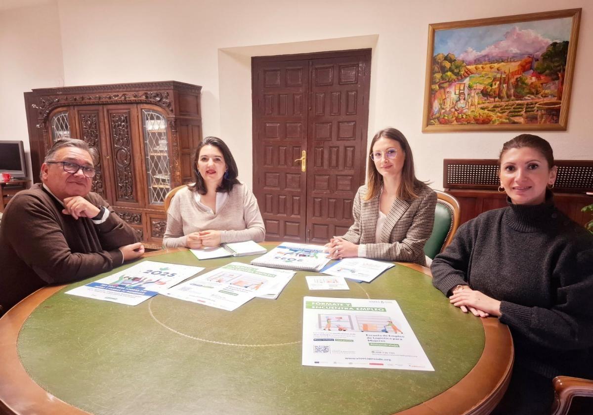 Imagen de la reunión mantenida en el Ayuntamiento