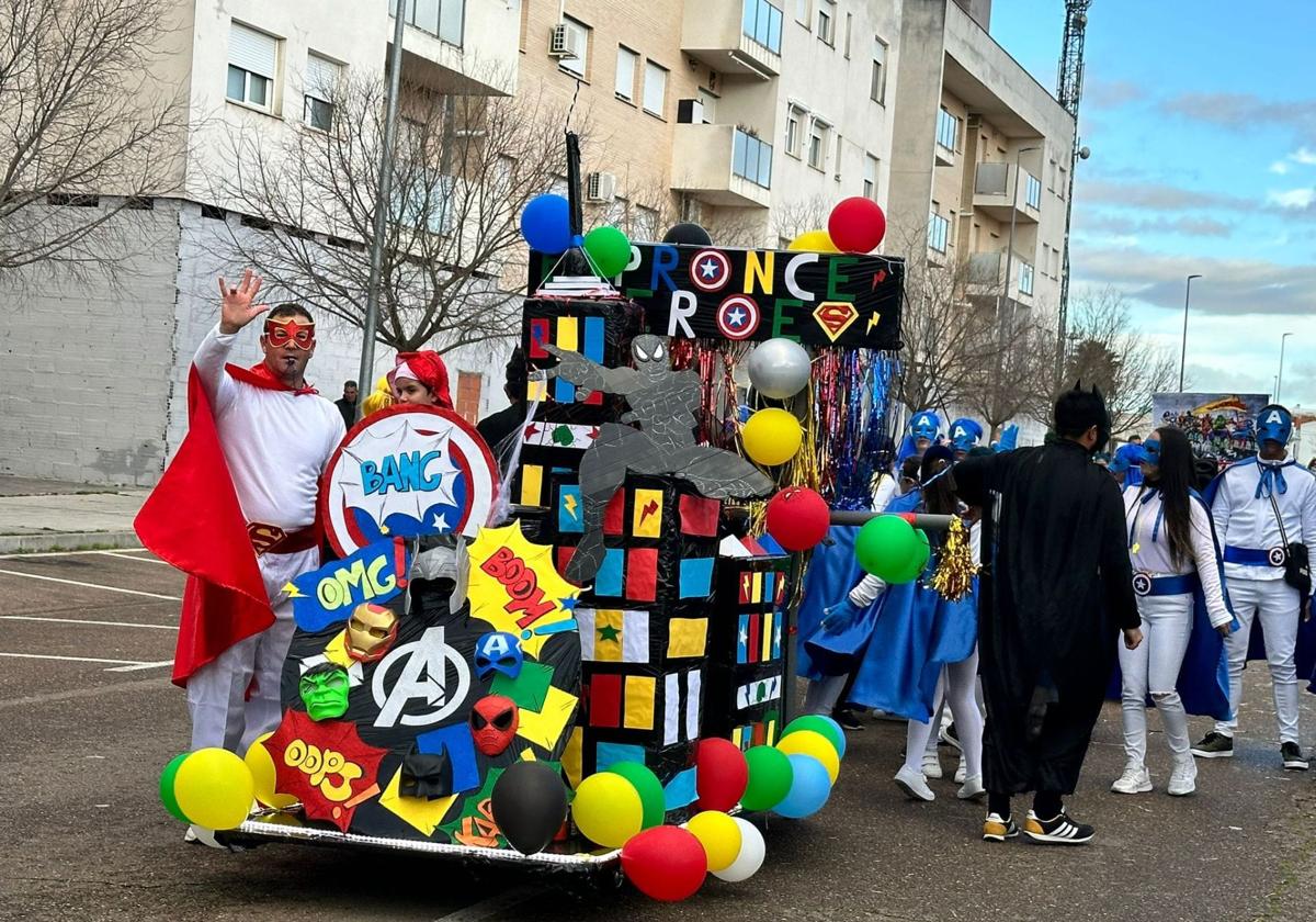 Uno de los grupos participantes en el desfile de 2024