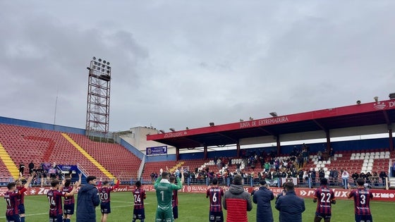 El CD Extremadura también vence al Arroyo