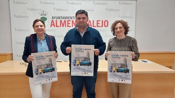 Más de 100 vehículos clásicos se dan cita este sábado en una concentración