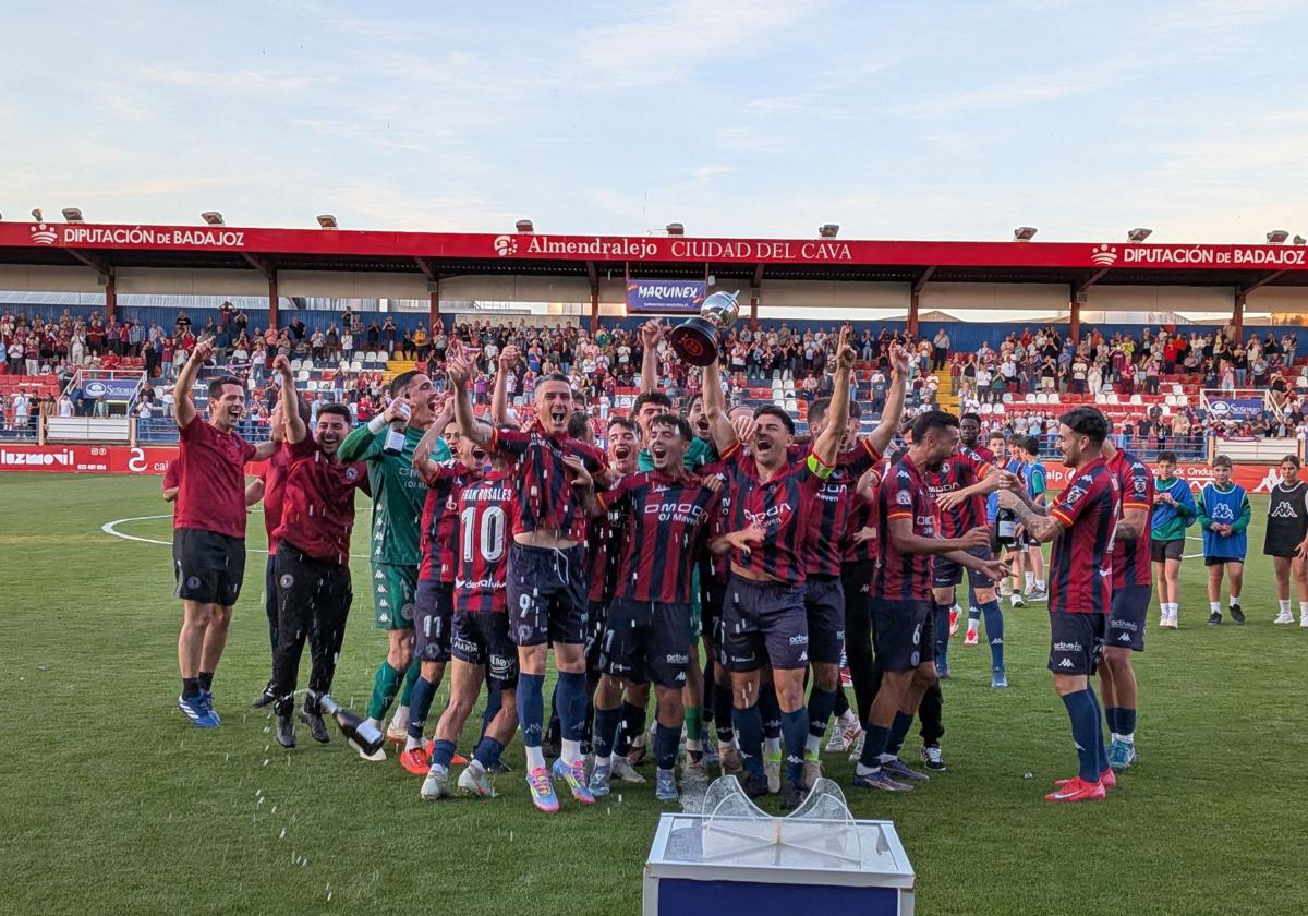 El CD Extremadura asciende a Segunda RFEF