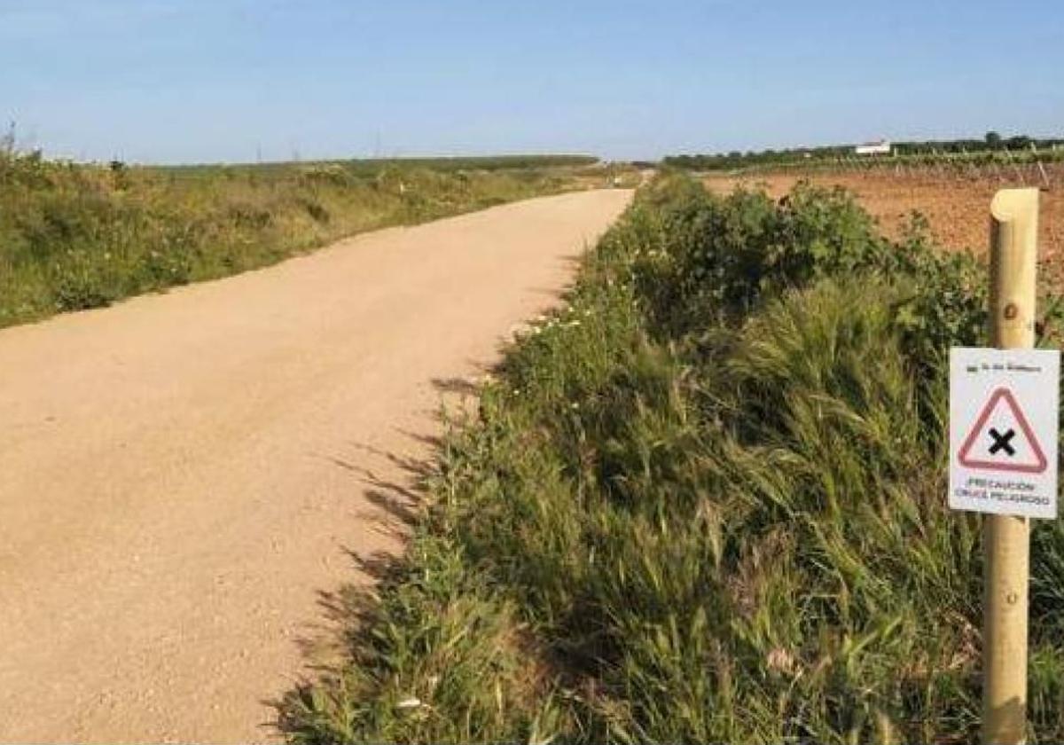 El equipo de Gobierno baraja incrementar la partida para el arreglo de caminos