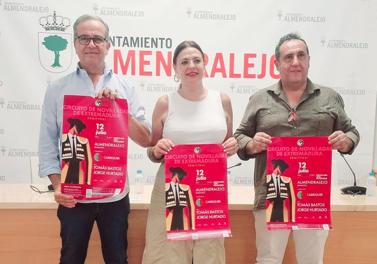 La presentación del festejo ha tenido lugar en el Ayuntamiento almendralejense