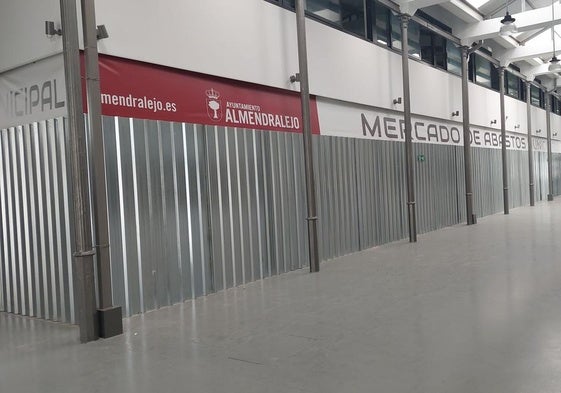 Espacio tapiado en la planta principal al que se le busca aún un uso definitivo