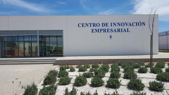 Dos talleres ayudarán a personas a desenvolverse en el uso de herramientas digitales de uso cotidiano
