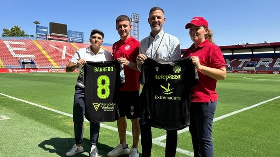 Álvaro Barrero multiplica las posibilidades en ataque del Extremadura