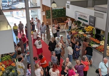 Los clientes se han volcado desde primera hora coincidiendo con la inauguración