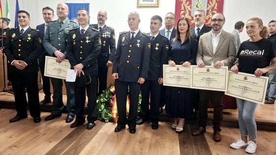La Policía Nacional entrega varios reconocimiento el día de su patrón