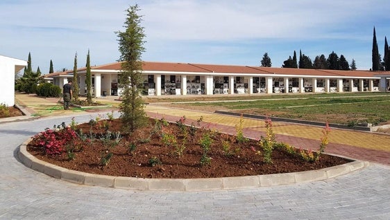 Dispositivo especial en el cementerio para la festividad de Todos los Santos
