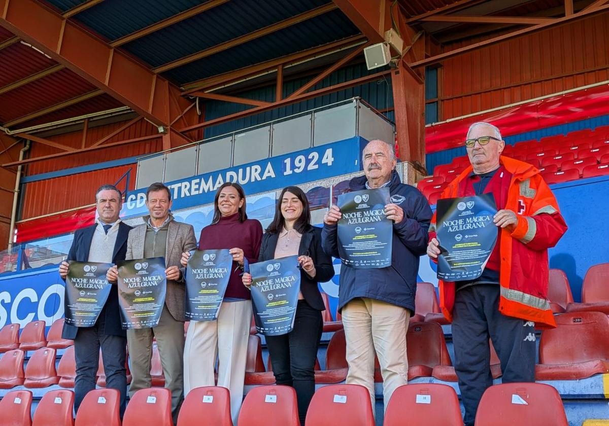 La presentación ha tenido lugar en el estadio con representación de todas las partes implicadas