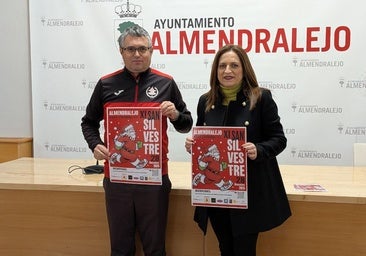 La concejala de Deportes y el presidente del club tras la presentación de la prueba