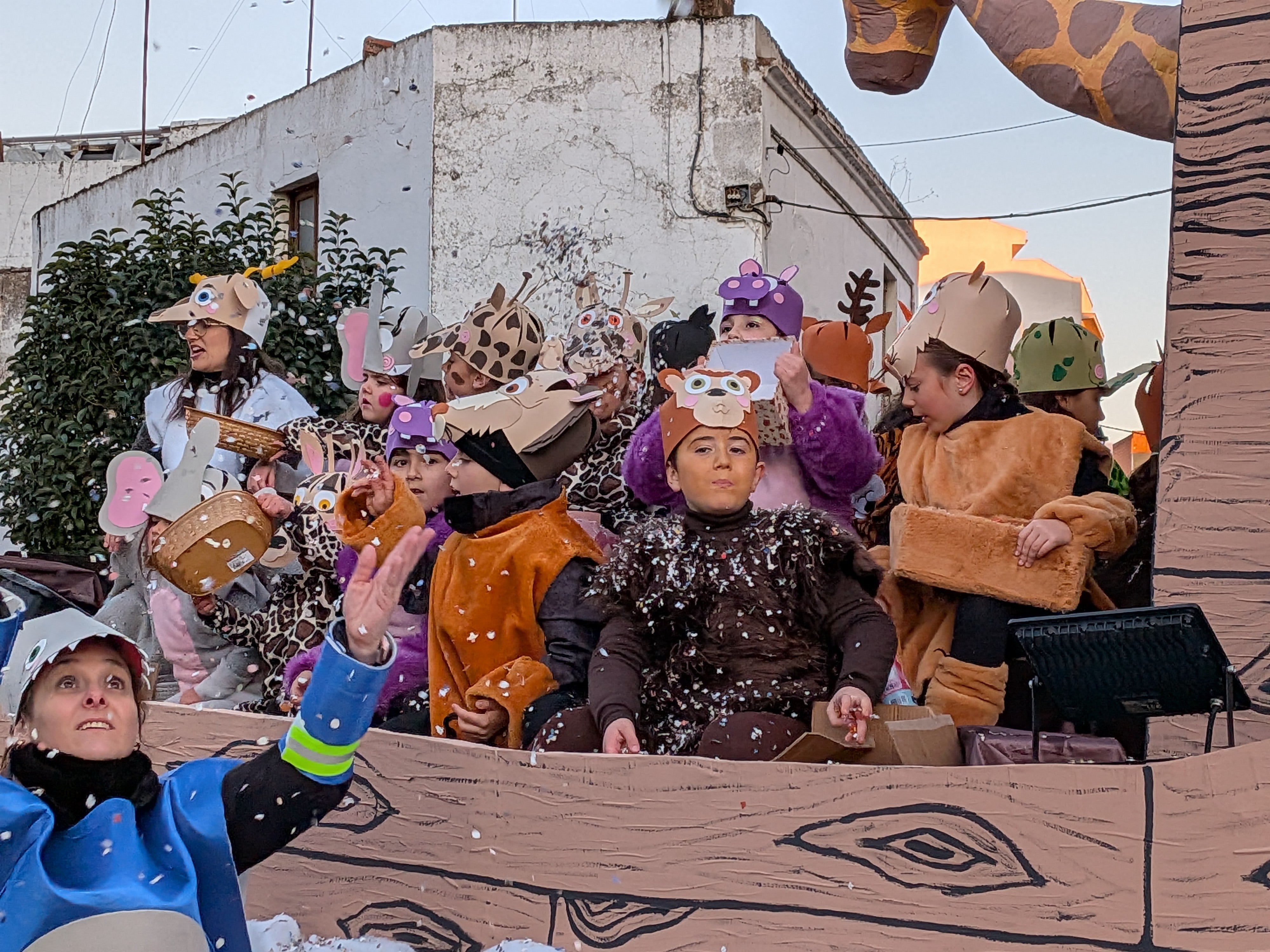 La cabalgata de Reyes de Almendralejo en imágenes