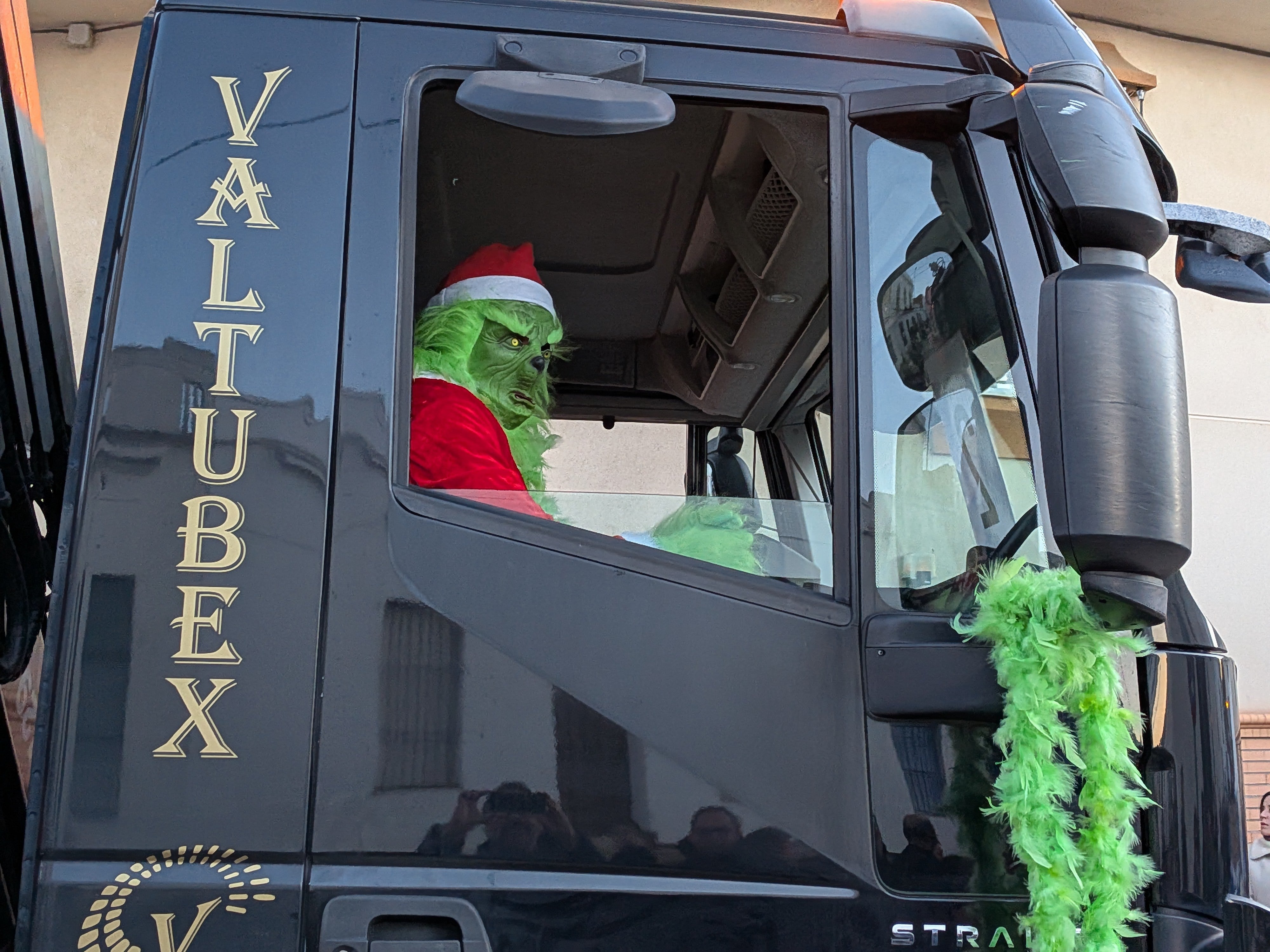 La cabalgata de Reyes de Almendralejo en imágenes