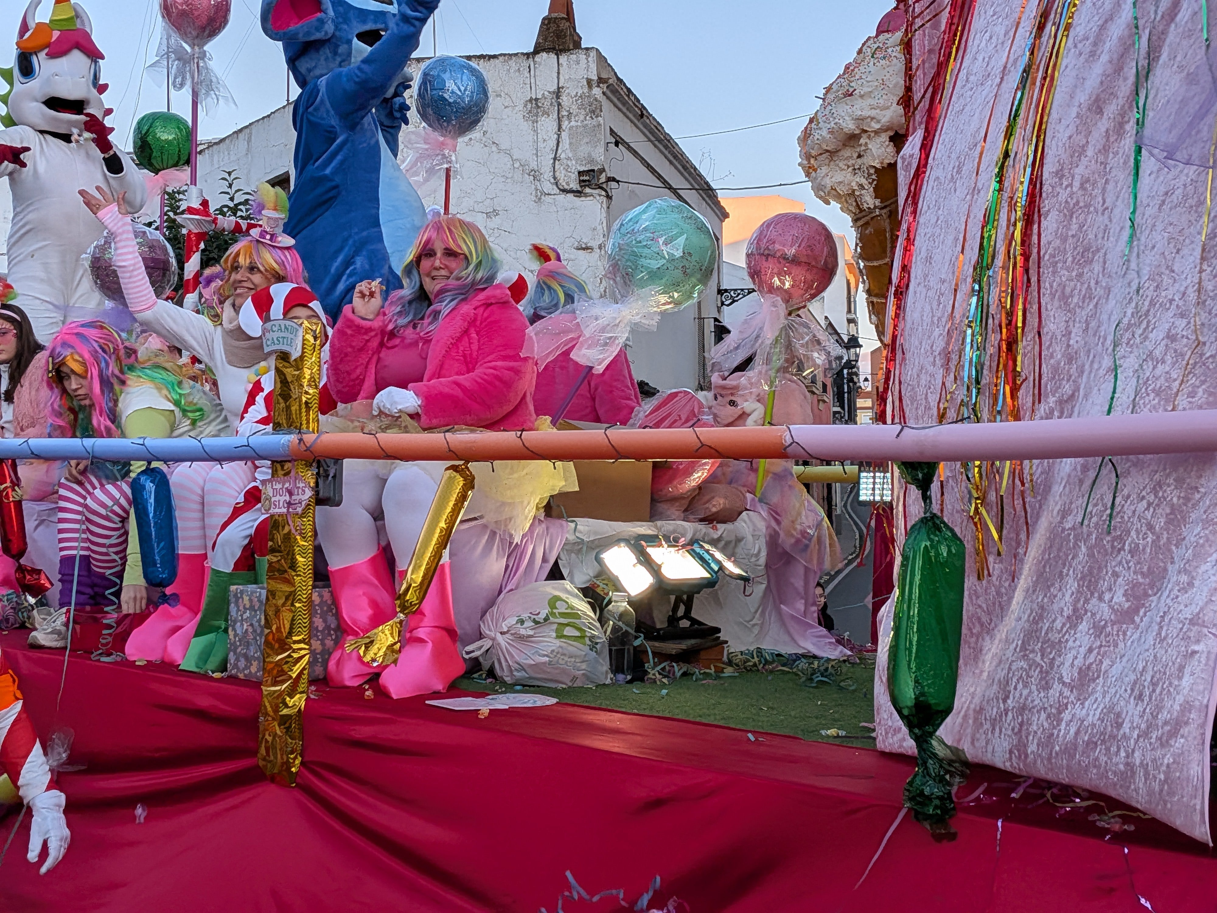 La cabalgata de Reyes de Almendralejo en imágenes