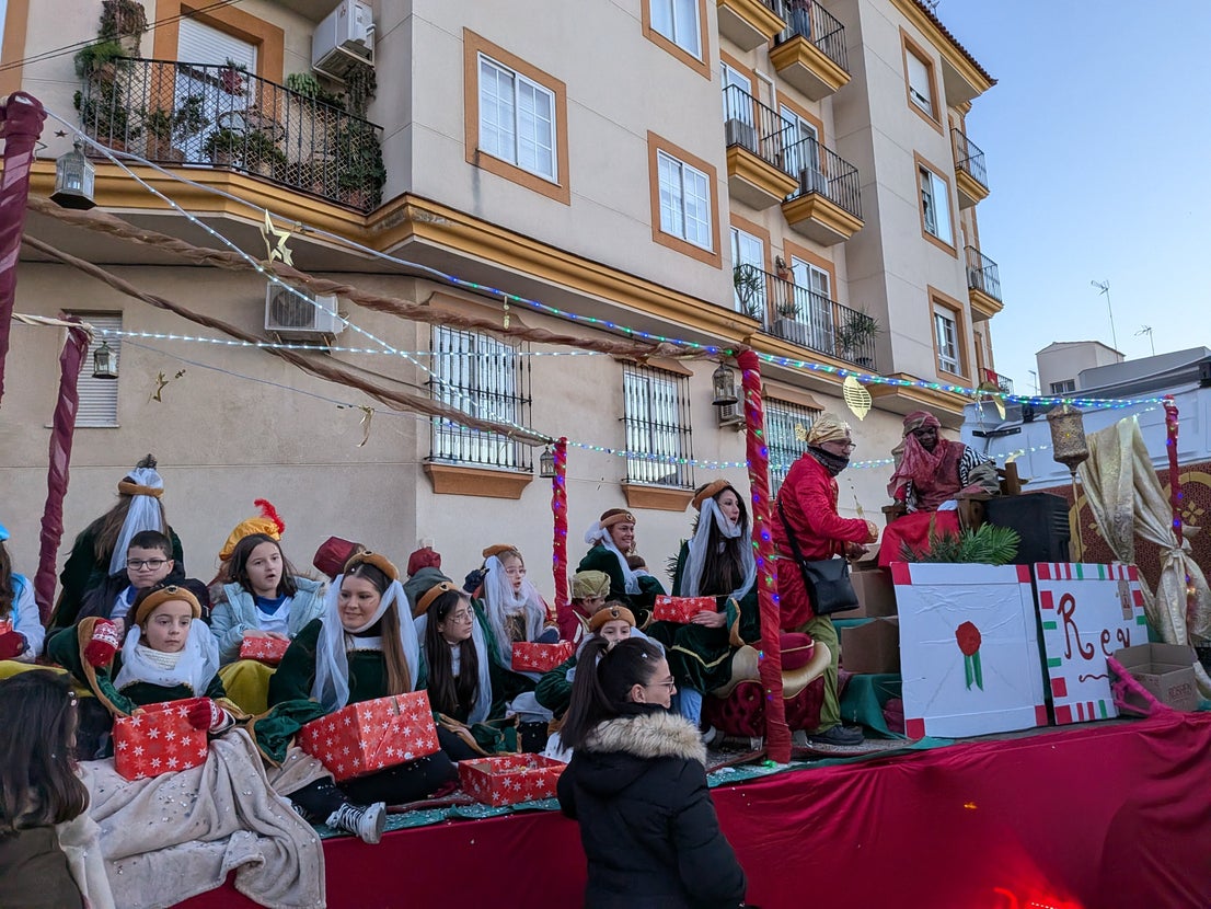 La cabalgata de Reyes de Almendralejo en imágenes