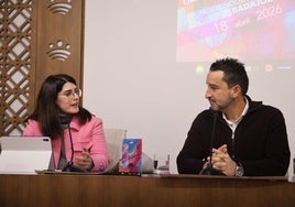 Tamara Rodríguez, junto a Ricardo Cabezas, durante la presentación del circuito