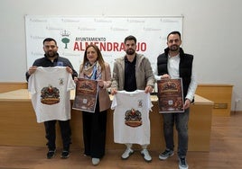 Responsables de la organización junto a la concejala de Deportes, Carolina Preciado