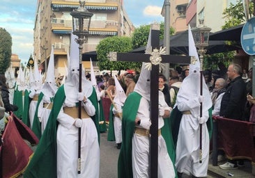 Los Estudiantes realizan uno de los recorridos más largos de las procesiones