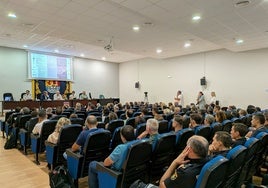 Los asistentes, durante la inauguración que dio paso a la jornada