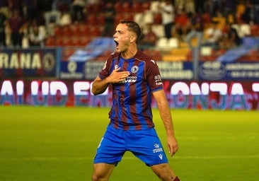 Diego Espejo, autor del primer gol del CD Extremadura ante el Real Unión Club