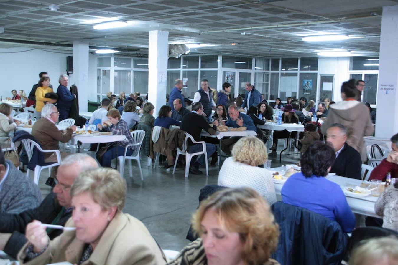 Degustación popular de coles con buche