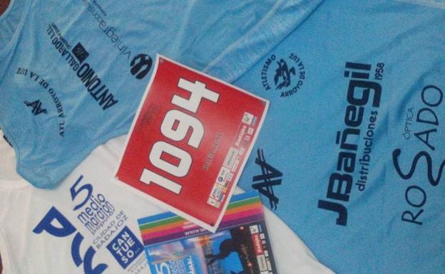 Nueva equipación del Club Atletismo Arroyo de la Luz. 