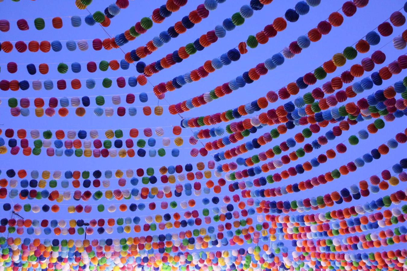 El pasado domingo, 8 de septiembre, Arroyo de la Luz celebró en Día de Extremadura en la Plaza de la Constitución, con la concesión de medallas de Arroyo de la Luz. Este año fueron concedidas a La Hermandad de San Cristóbal, Vicente Caballero y Cesar Galán Gibello, a título póstumo. 