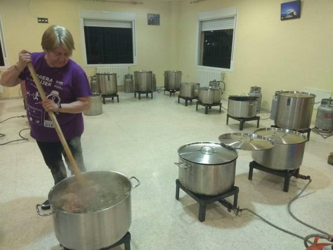 Justi Díaz, cocinera de las coles con buche.
