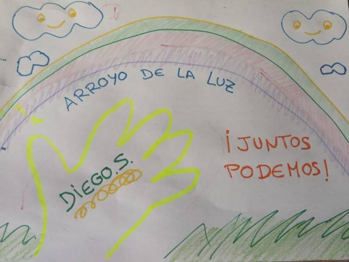 Fotos: Los más pequeños cuelgan mensajes de ánimos en sus balcones